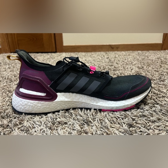 Adidas Boost Women's Black and Pink Athletic Shoes - Picture 4 of 7